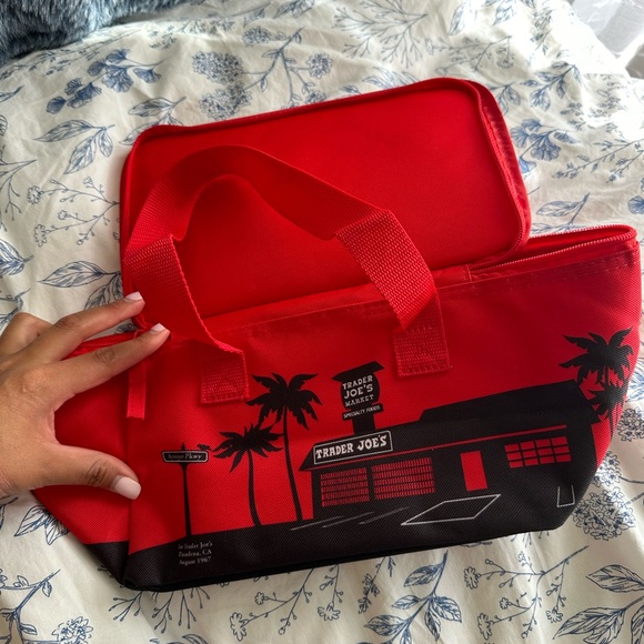 NWT TRADER JOES RED MINI COOLER - Picture 4 of 8